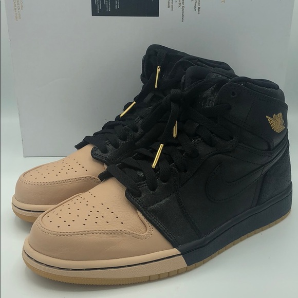 Jordan Shoes - Women’s Air Jordan 1 Retro Hi Premium